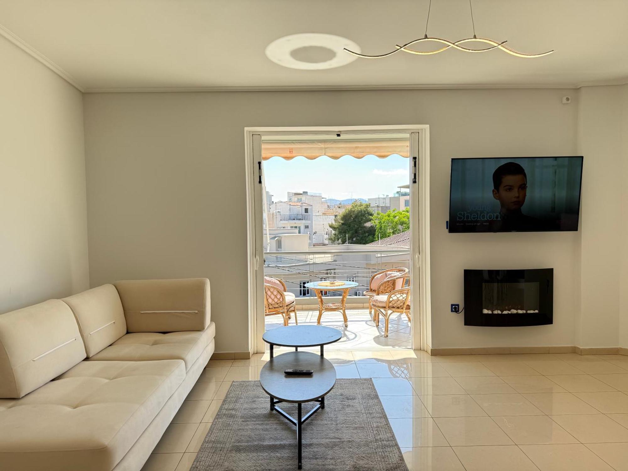 Sunny Home Private Jacuzzi Hydromassage Acropolis & Lycabettus Far View Parking 300M Metro Peristeri Atina Dış mekan fotoğraf