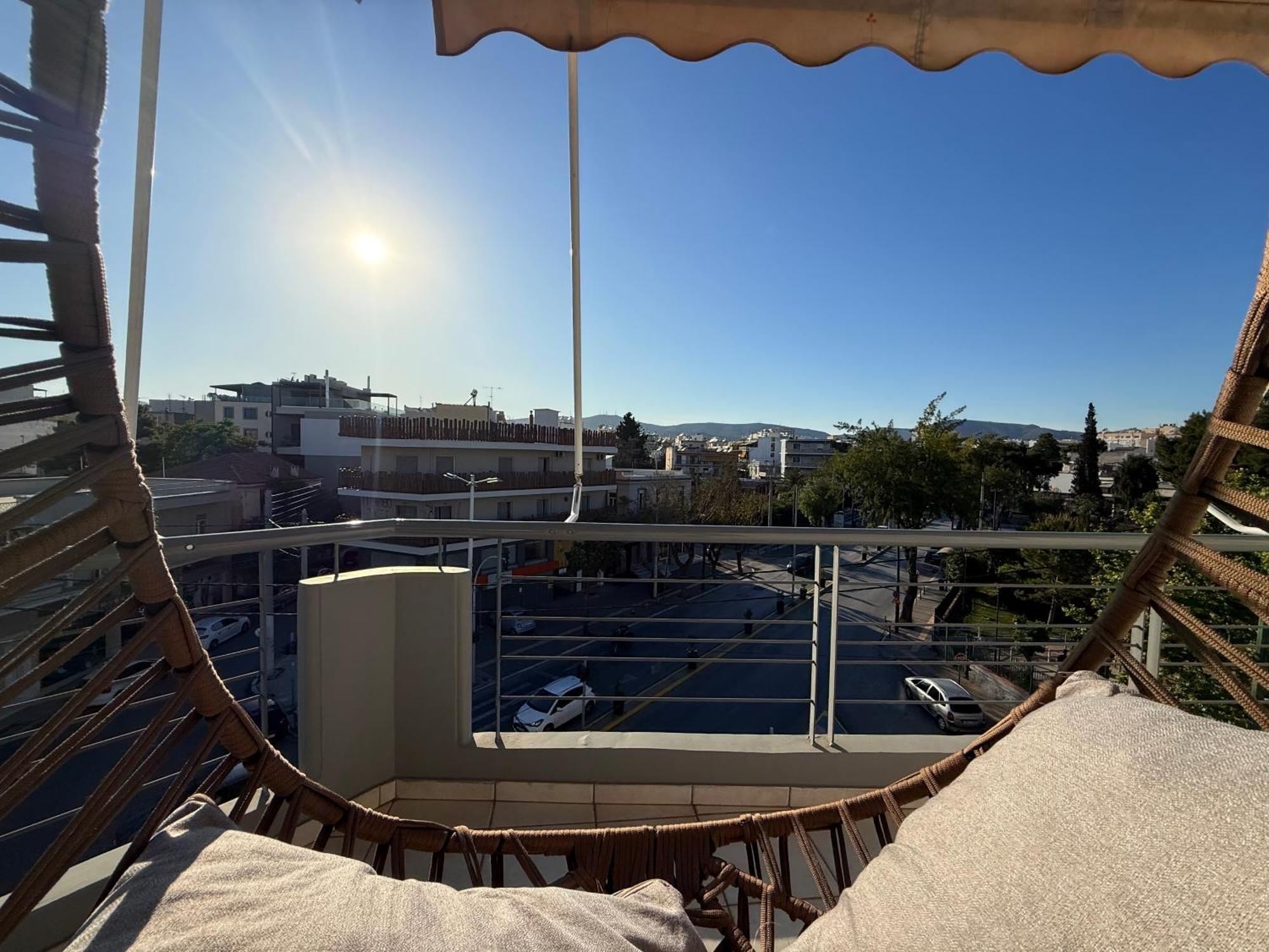 Sunny Home Private Jacuzzi Hydromassage Acropolis & Lycabettus Far View Parking 300M Metro Peristeri Atina Dış mekan fotoğraf