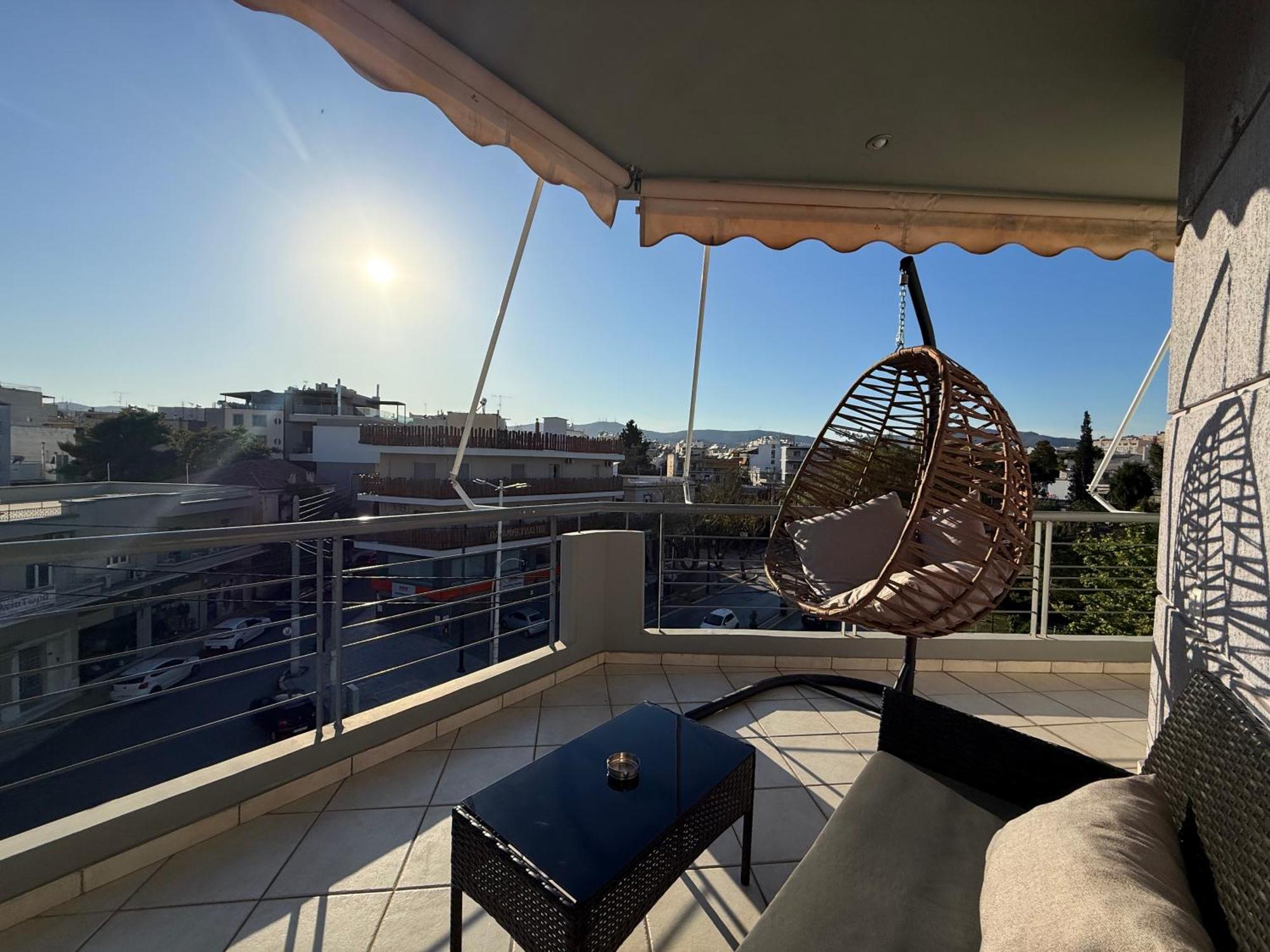 Sunny Home Private Jacuzzi Hydromassage Acropolis & Lycabettus Far View Parking 300M Metro Peristeri Atina Dış mekan fotoğraf