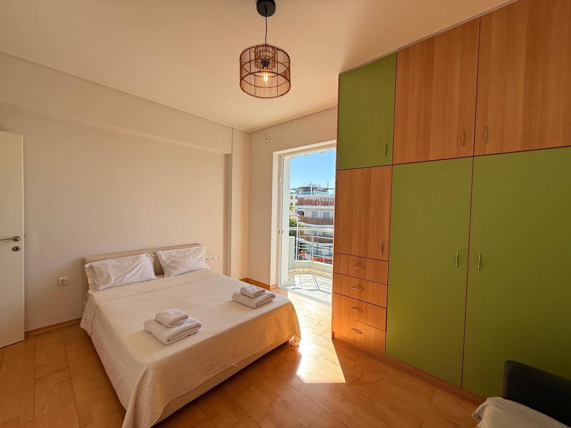 Sunny Home Private Jacuzzi Hydromassage Acropolis & Lycabettus Far View Parking 300M Metro Peristeri Atina Dış mekan fotoğraf